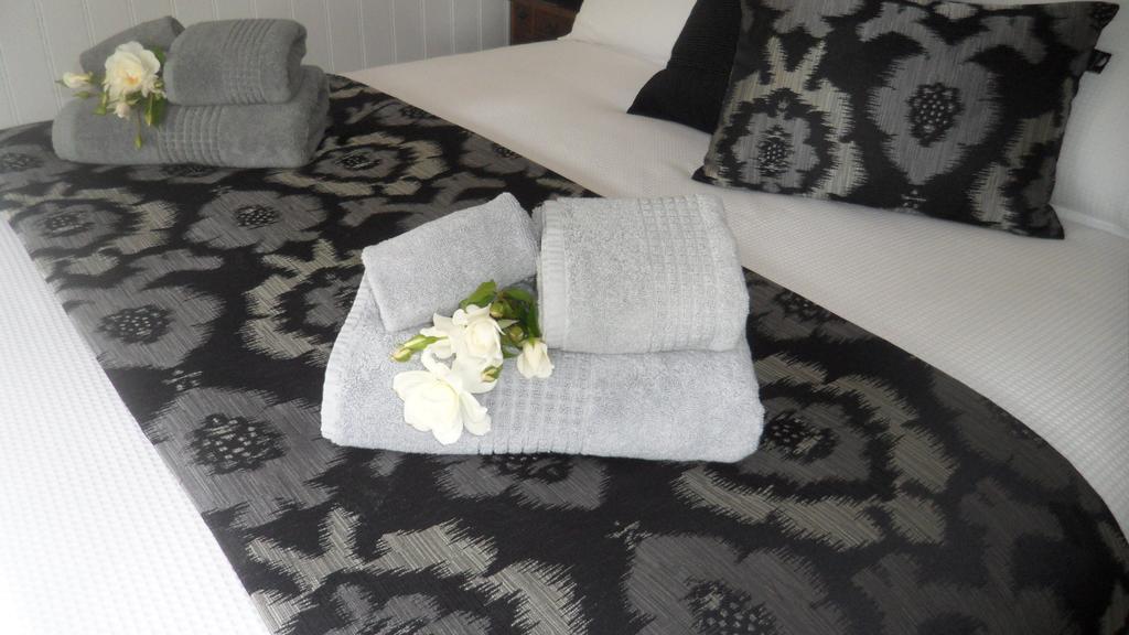 Creek Cottage Bed And Breakfast Траралгон Номер фото